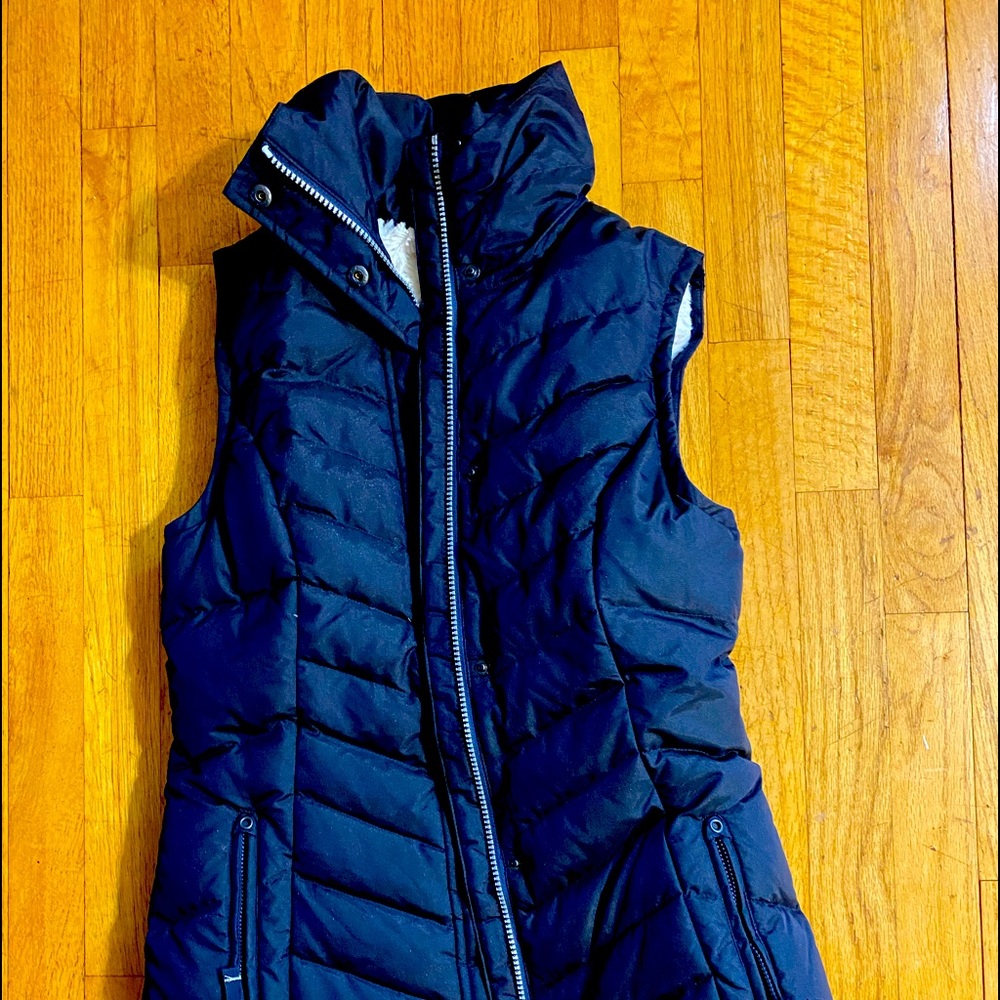 Eddie Bauer dark navy vest